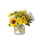 Give a dose of sunshine in bloom. This stunning bouquet is teeming with rays of sunflowers, textured snapdragons and darling daisy poms to deliver the perfect pick-me-up for an occasion or as a treat to yourself. 